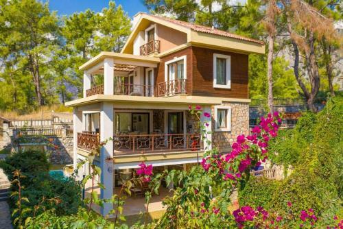 Villa Pine 1