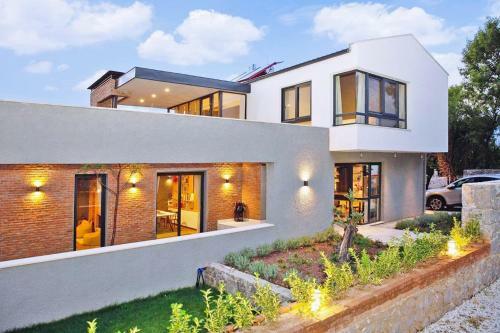 Villa Elisa