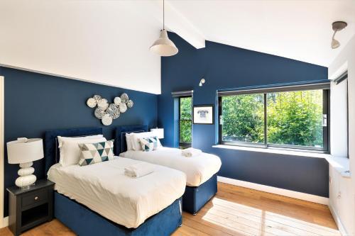 Thorndale - Your Apartment