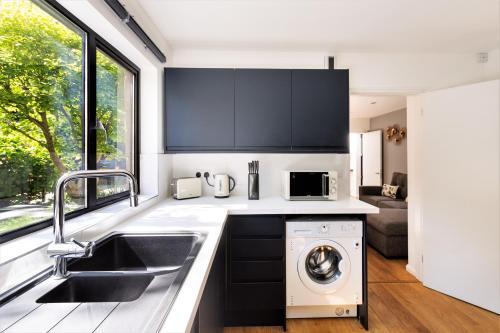 Thorndale - Your Apartment