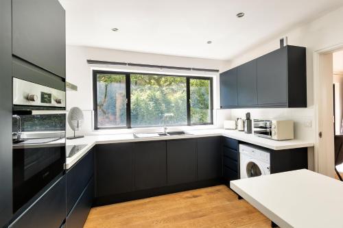 Thorndale - Your Apartment