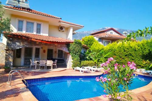 Sunrise Villa
