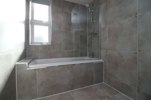Apartamento A Spacious One Bed Property With Utility (Flat 3)