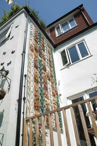 The Ceramic House