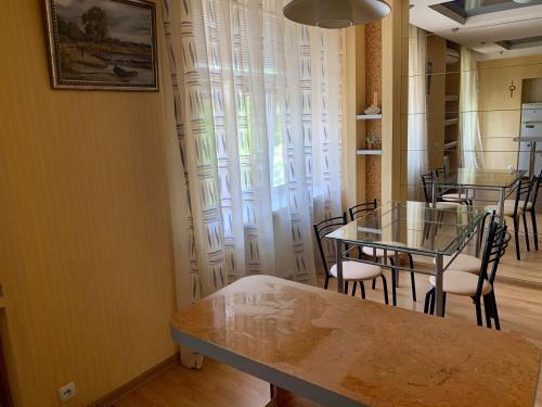Apartaments On The St Alchevskikh 5