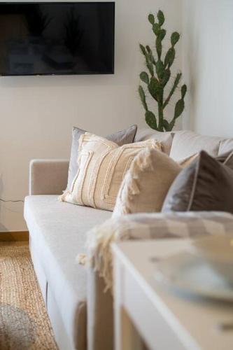 Beautifully Styled, Central Apartment Sleeping 10
