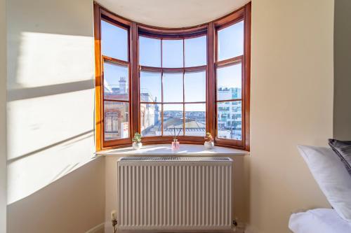Apartamento Next To Brighton Station * Three Bedroom Flat *