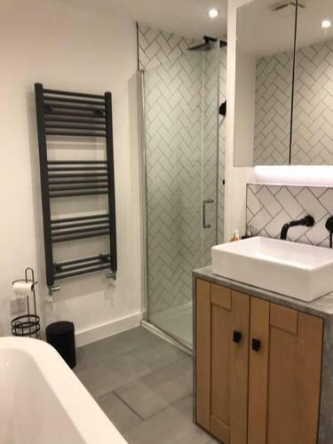 Apartamento New Town House With *free Allocated Parking*