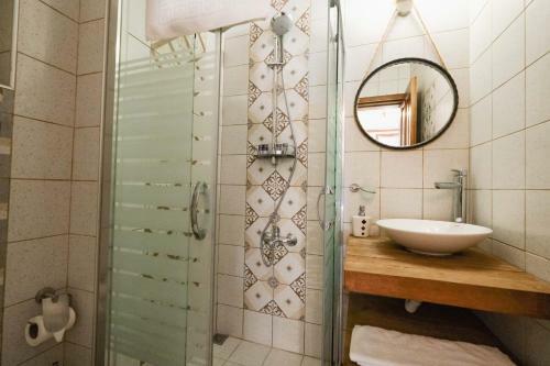 Herakles Hotel