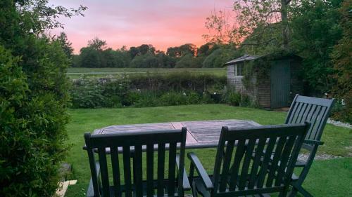 Spacious With Spectacular Views And Private Garden