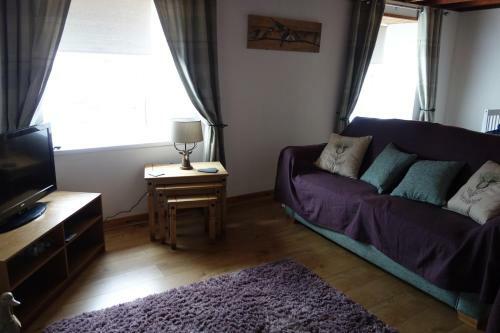 3 Knocknaha Cottage