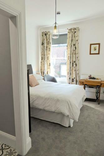 Bed & Breakfast Rosalind House
