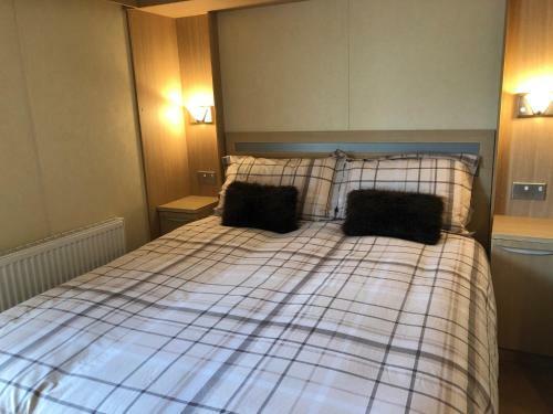 28 Borwick Lakes