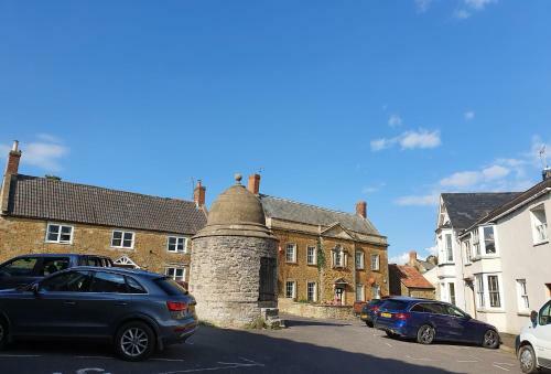 Round House Cottage