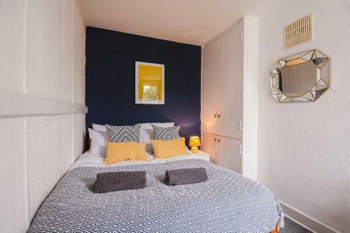 Sovereign House - Central - Free Parking