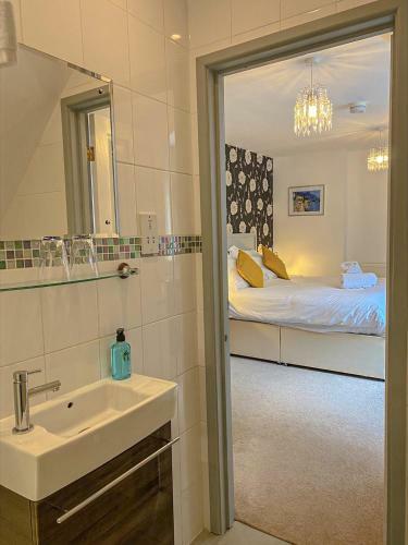 Albergue Springfields - Annex With Two Double Bedrooms In A Rural British Village