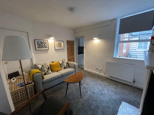 Centrally Located - Free Parking In Canterbury