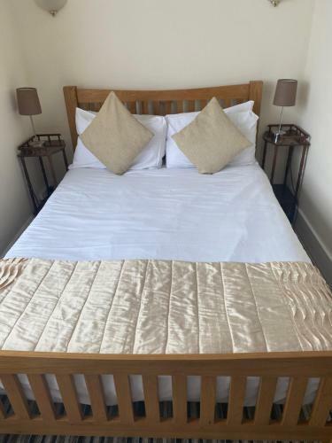 Hostal Four Seasons Guest House