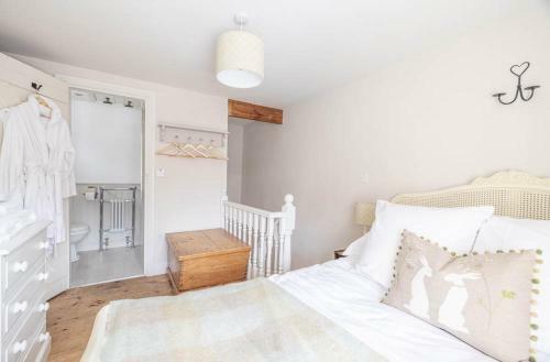 Host & Stay - The Nest @ Castleton