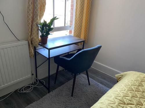 Hostal Canterbury Guest House