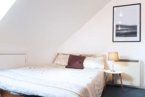 Apartamento Space For Up To 10, 10 Mins From Queen St!