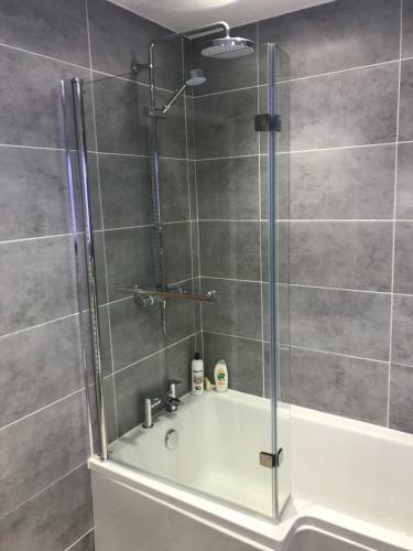 Apartamento New Central Super Clean Cardiff House