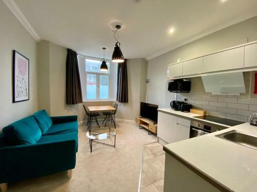 Stylish Modern Apartments Near Parks & Centre