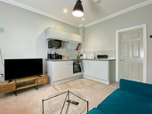 Stylish Modern Apartments Near Parks & Centre