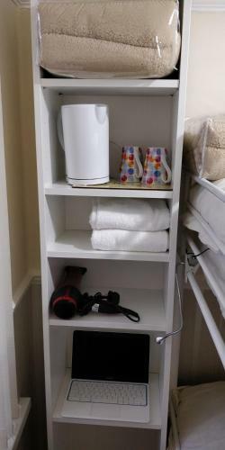 Hostal Extensive & Comfortable House, Central Cardiff