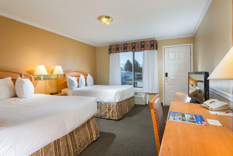 Hotel Kelowna Inn & Suites