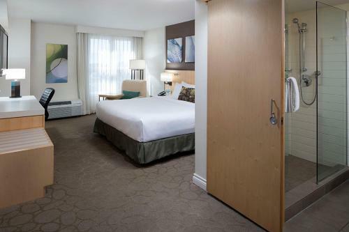 Hotel Delta Grand Okanagan Resort