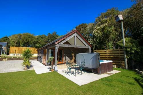 Pol Glas Cabin