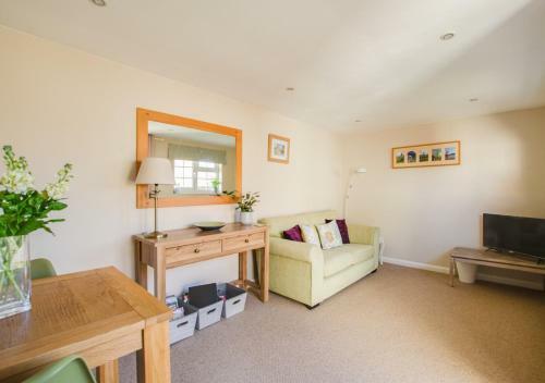 Larksfield Snug
