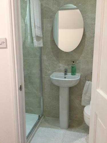 Bed & Breakfast Glebe House