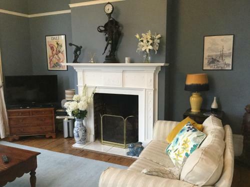 Bed & Breakfast Glebe House