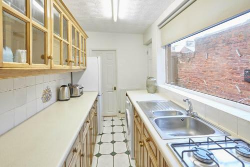 Eskdale House 3 Or 4 Bed Setup And Sofa Workstays Uk