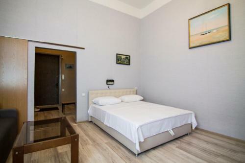 Art Apartment In Maidan