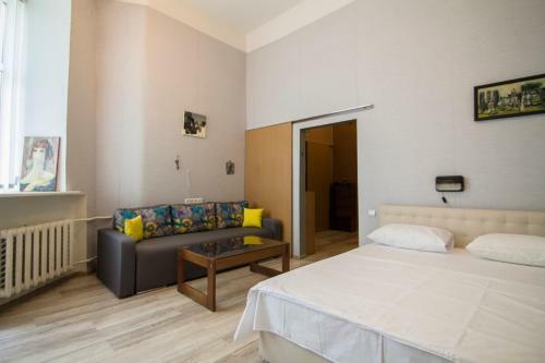 Art Apartment In Maidan