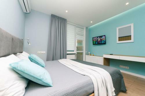 Happy Apartment, Warmth, Comfort, Turquoise
