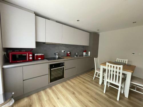 Apartamento Great Links To Peak District, Modern & Airy Apt