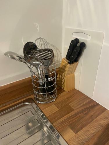 Apt310 - Lovely 1 Bedroom Apartment - Free Parking
