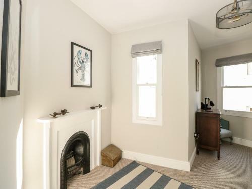 8 Browns Hill