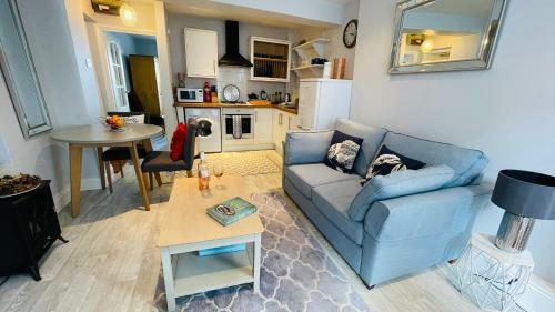 Jc's Cabin - Bijou And Charming With Parking Onsite