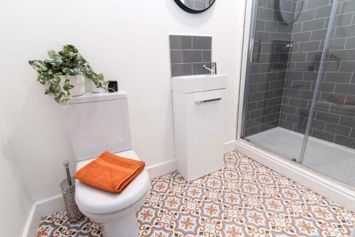 Entire 1 Bed Serviced Apartment - Derby City