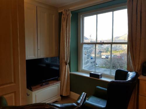 Hostal Afallon Townhouse Salop Room