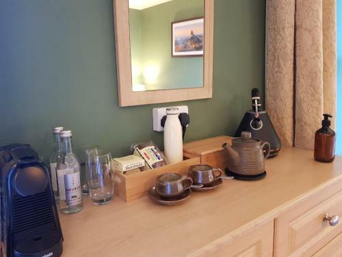 Hostal Afallon Townhouse Salop Room