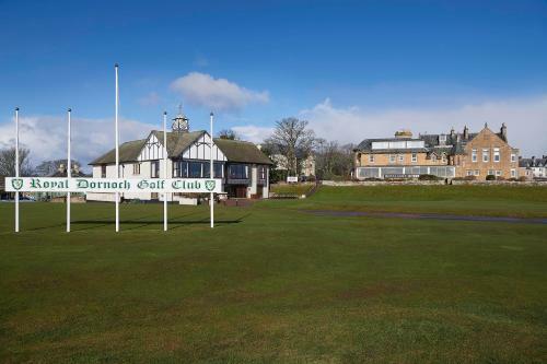 Royal Golf Apartments
