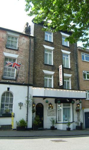 Hostal St Martins Guest House