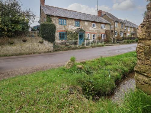 2 Rose Cottages