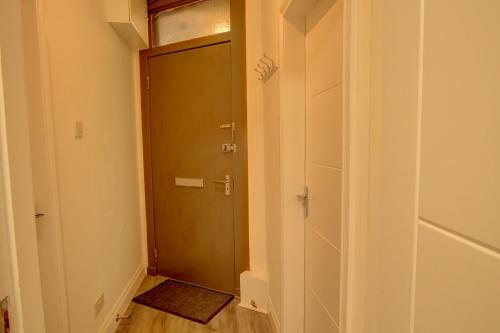 Bright And Stylish One Bedroom Apartment